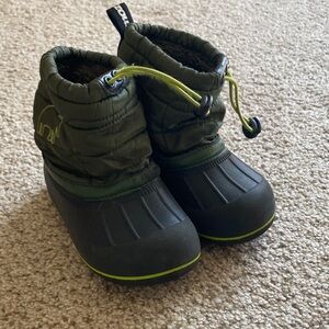 Kids Green and Black Winter Boots